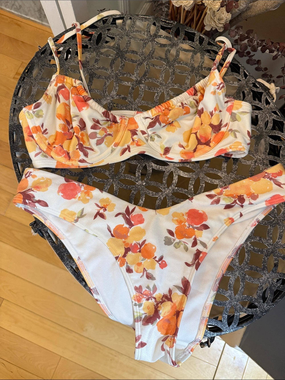 ✨Abercrombie & Fitch Bikini 2 Bottoms Small✨ - Picture 2 of 8
